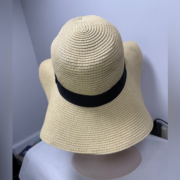Gap Floppy Wide Brim Woven Paper Beach Hat EUC - Picture 5 of 9